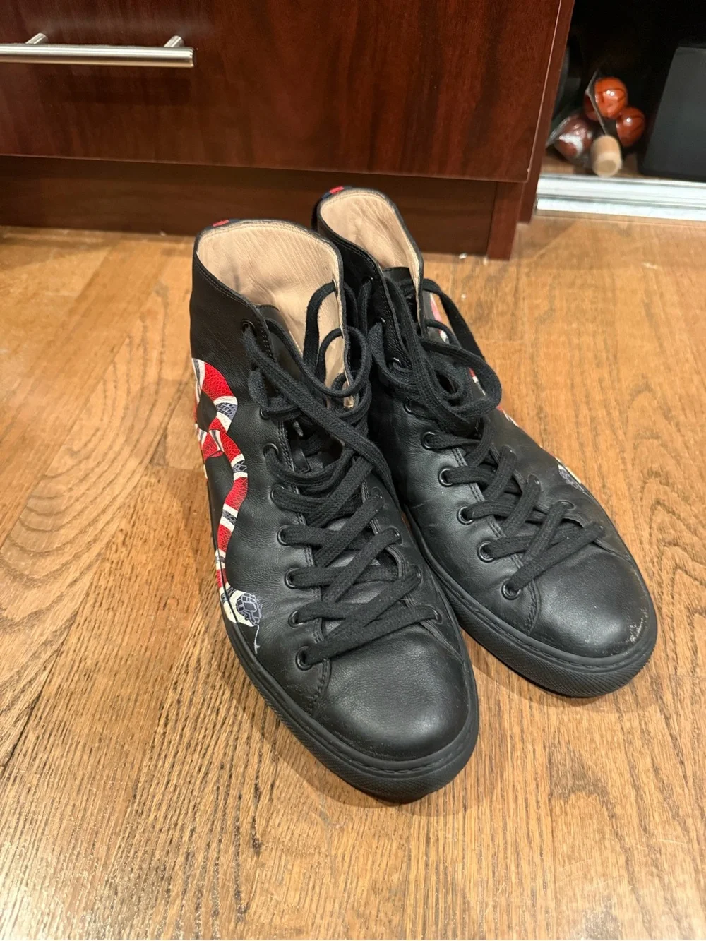 Gucci Kingsnake High-Top Sneakers Black Leather Snake Print Sz 6.5